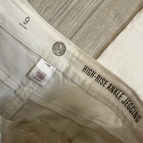 High-Rise Jeggings - Picture 6 of 6